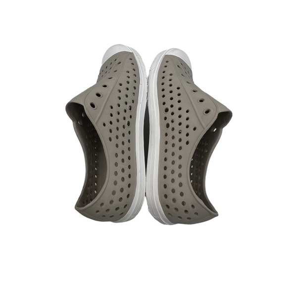 Perforated Gray Slip On Water Shoes Size 7 Men's - Picture 6 of 8